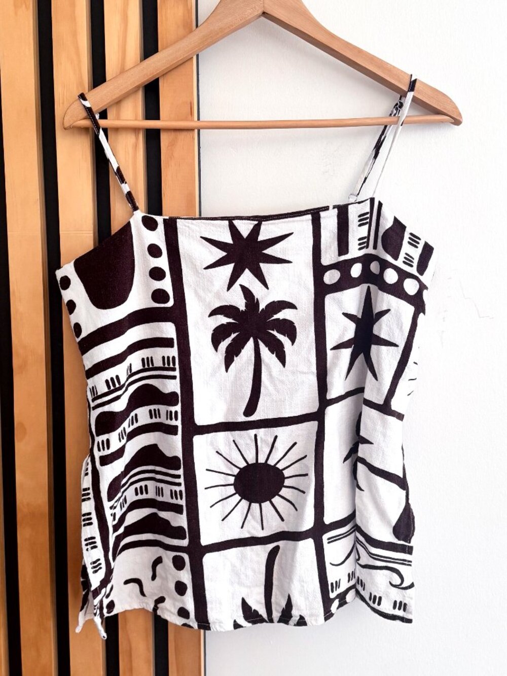 Paper Heart Brown and White Tropical Resort Wear Linen Blend Tank (M)